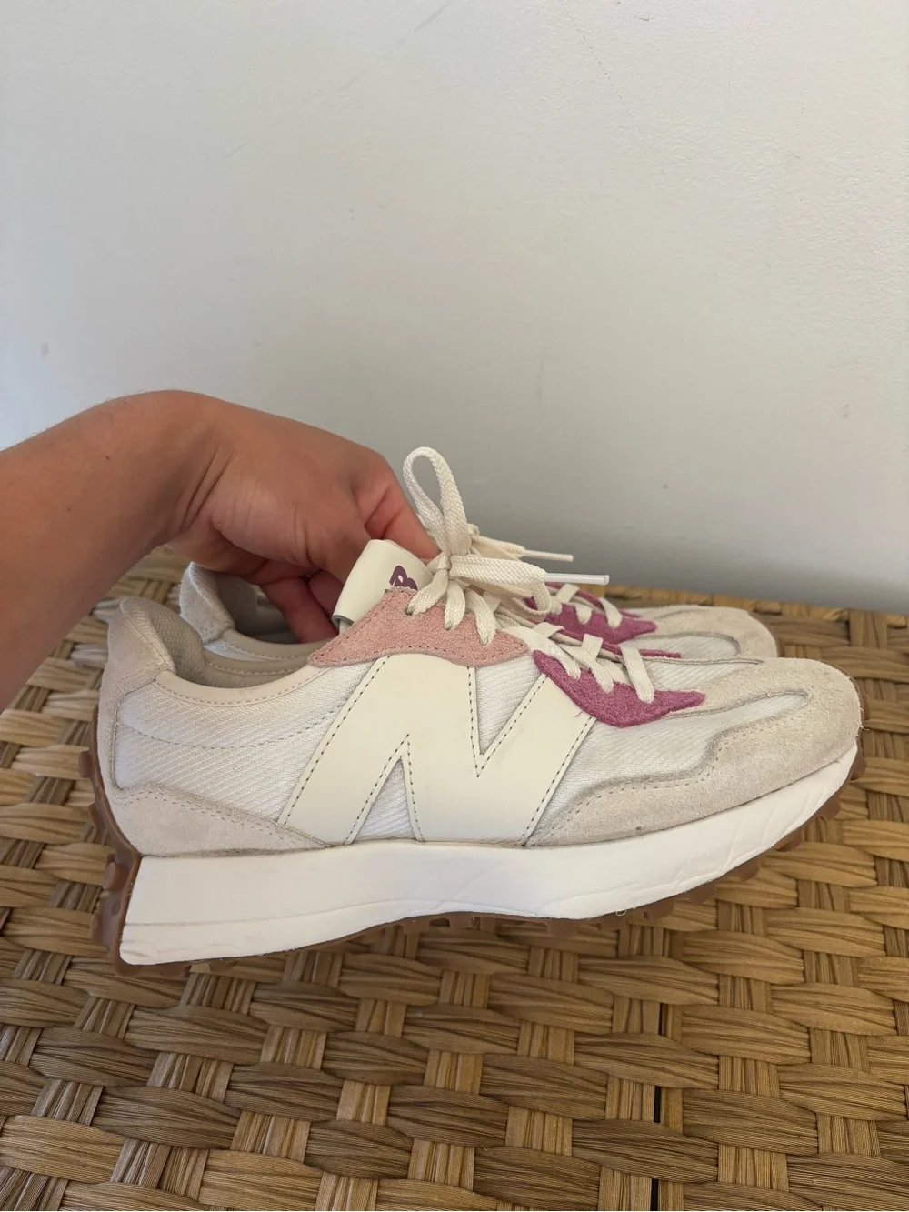 New Balance 327 Women's Sneaker size 7.5